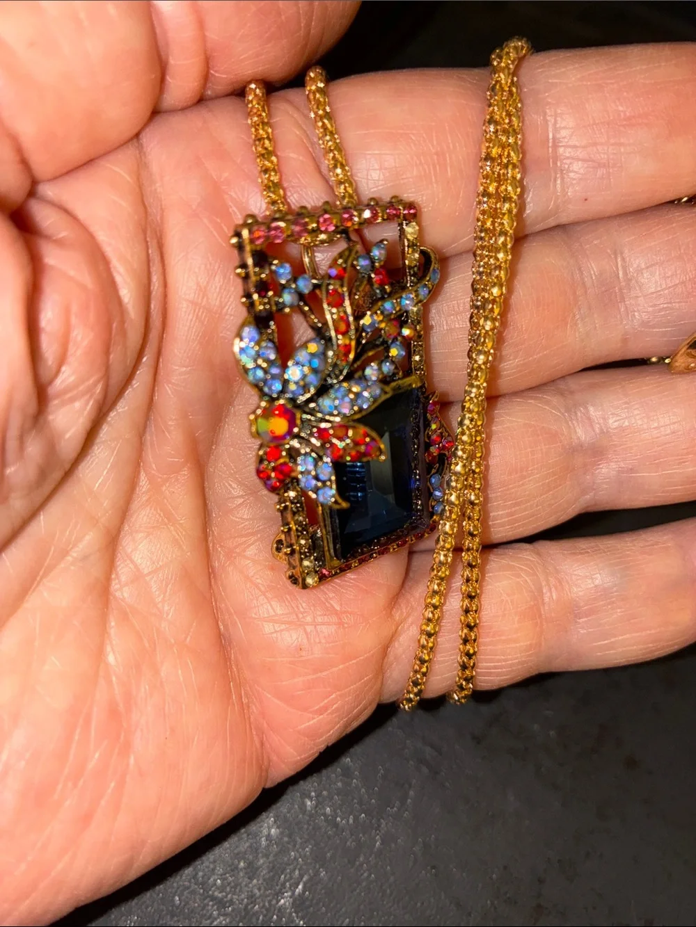 N/A gold tone